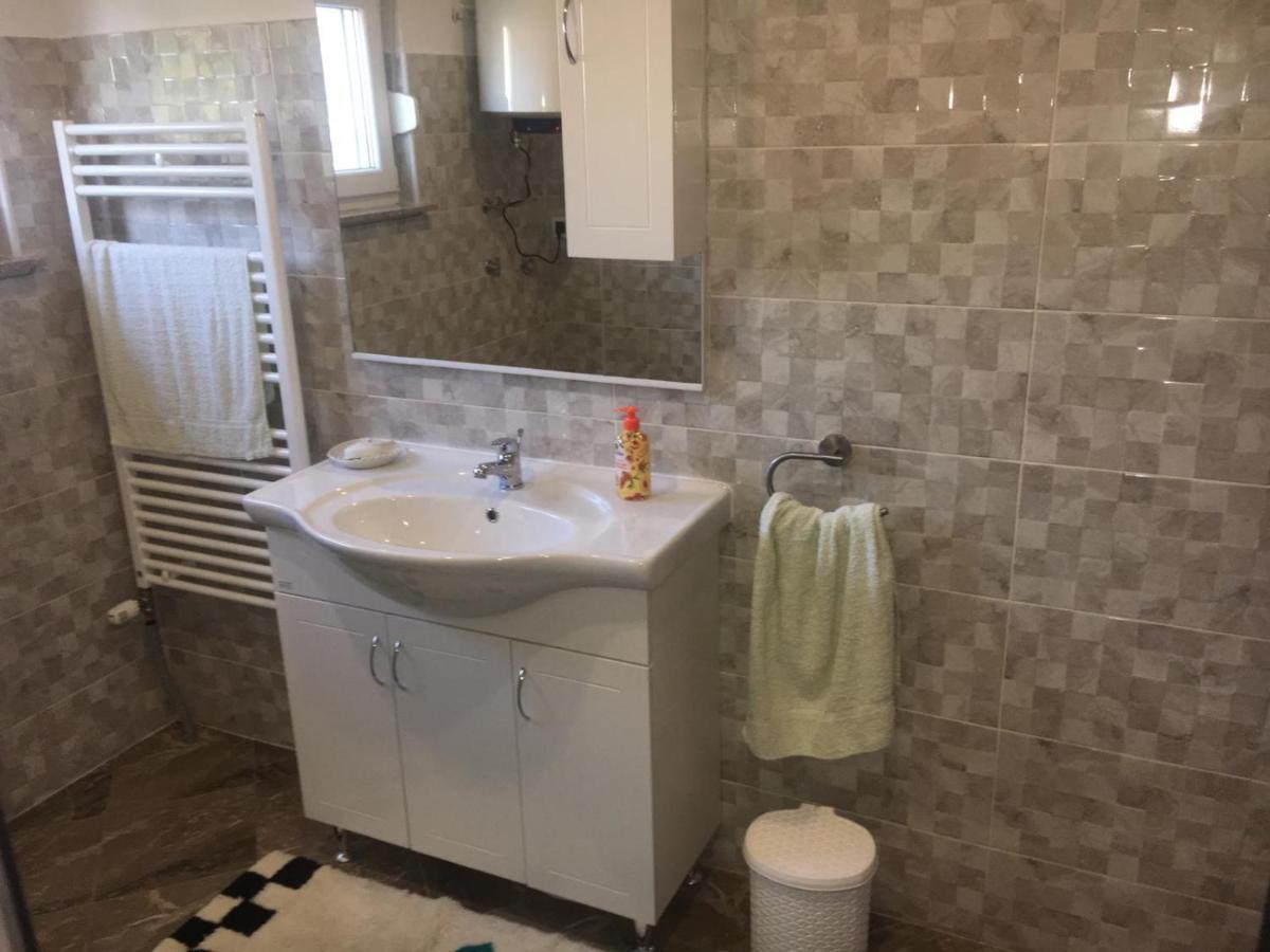 דירות Konjevrate Apartman Anita מראה חיצוני תמונה