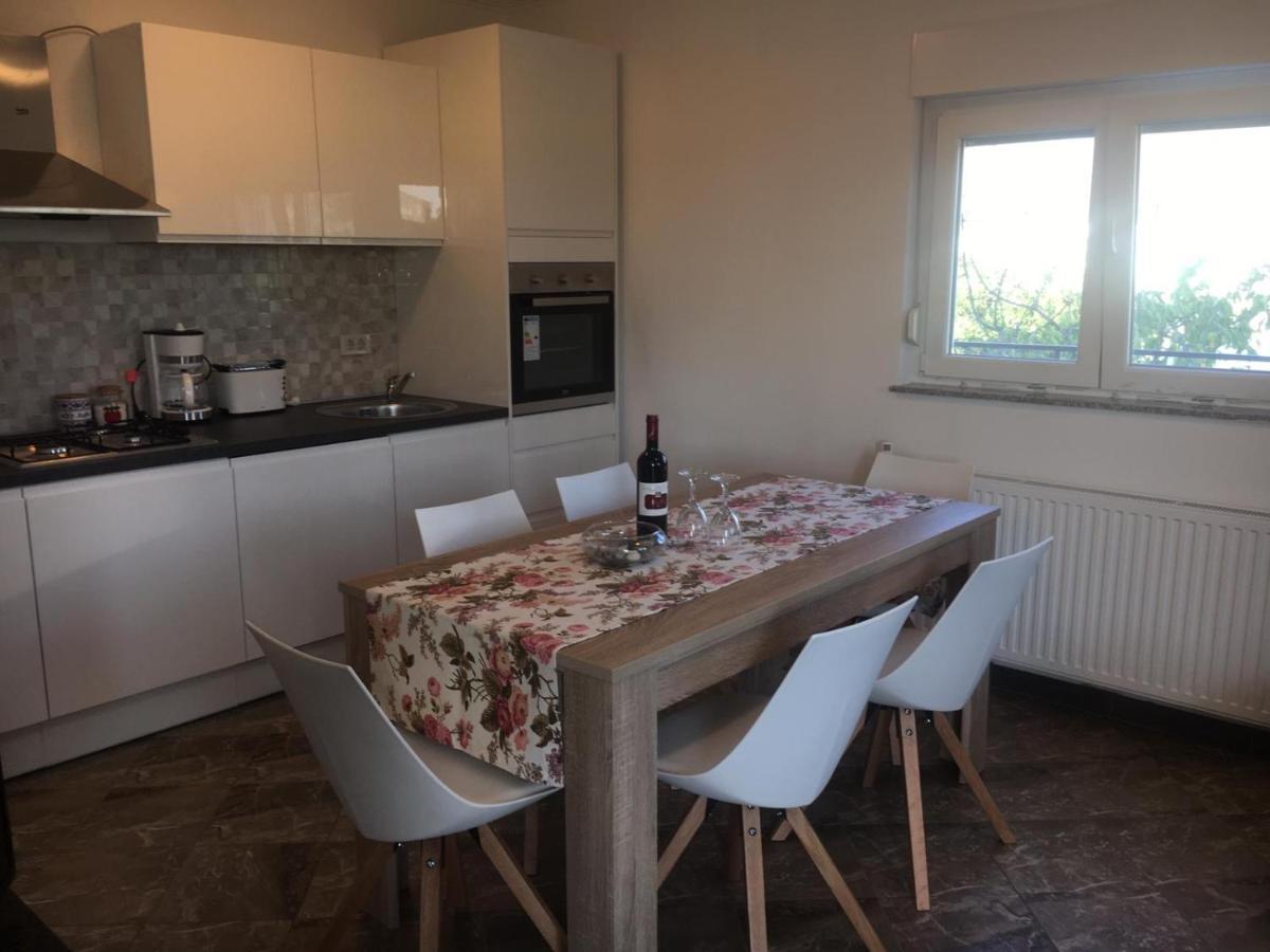 דירות Konjevrate Apartman Anita מראה חיצוני תמונה